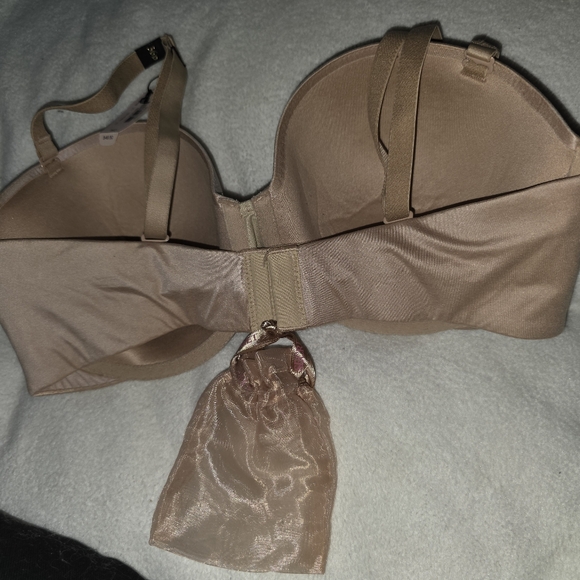 Victoria's Secret Nude Body Satin Bra Sz 36D - Picture 4 of 4